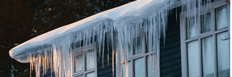 ice dams on a house