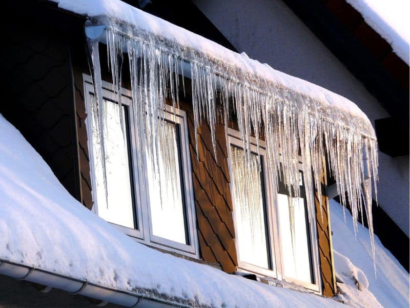 Roof Maintenance Tips for Wintertime